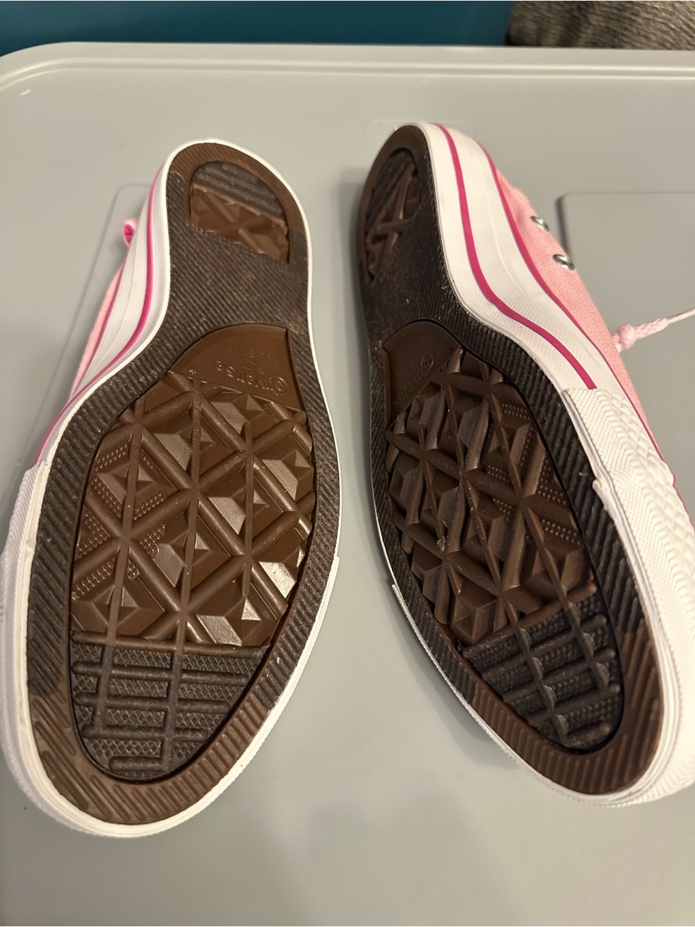 Converse Pink Low-Top Slip-On Style Sneakers - Picture 2 of 2